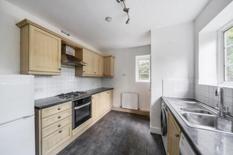 Nugents Court, St. Thomas Drive, Pinner