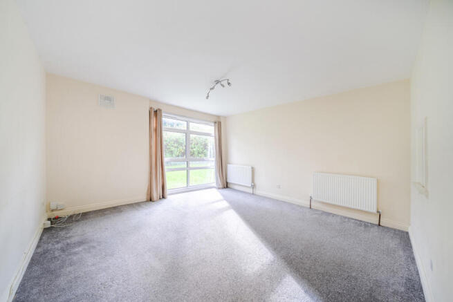 1374485-10-6900ba...