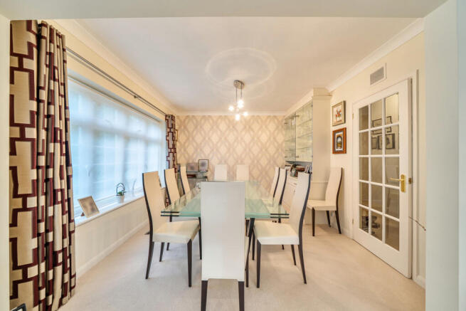 1393730-12-694963...