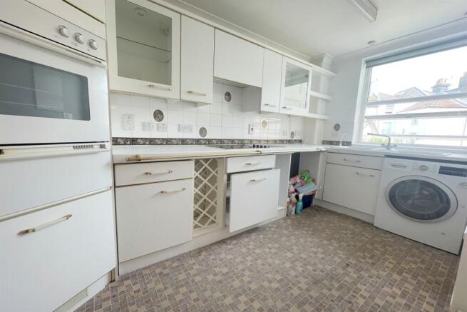 Fitted kitchen with 
