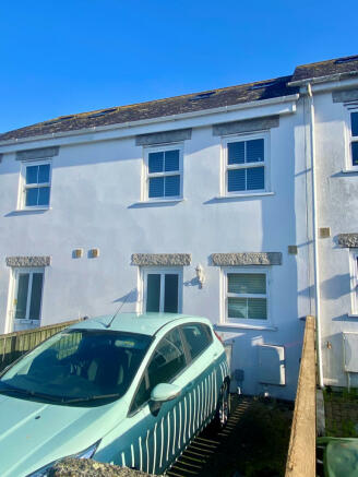 3 Bedroom Mid Terraced House for Sale