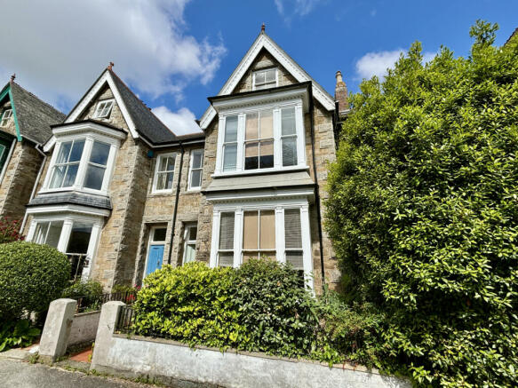 4 Bedroom Mid Terraced House for Sale