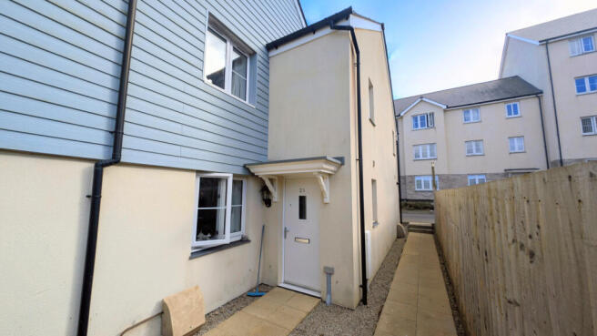 2 Bedroom Mid Terraced House for Sale
