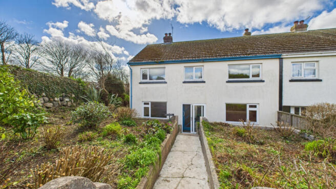 4 / 5 Bedroom Semi-Detached House for Sale