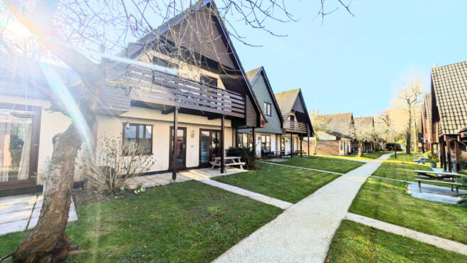 3 Bedroom Mid Terraced House for Sale
