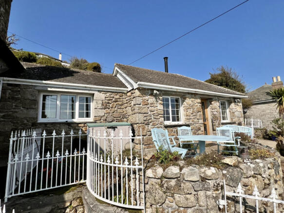 2 Bedroom Semi-Detached House for Sale