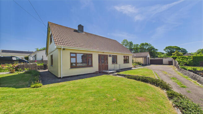 5 Bedroom Detached Dormer Bungalow for Sale