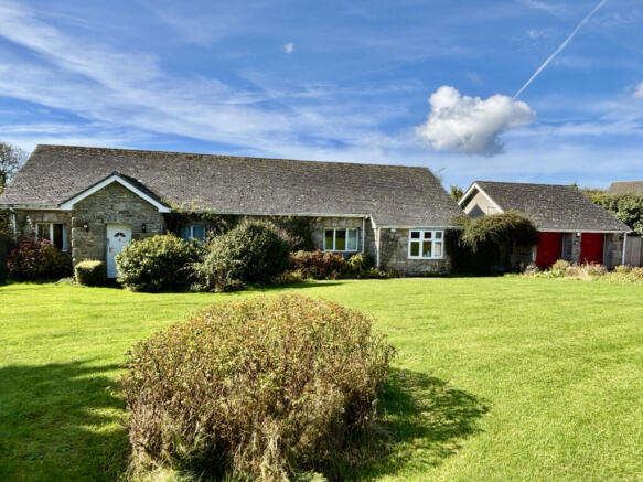 4 Bedroom Bungalow for Sale