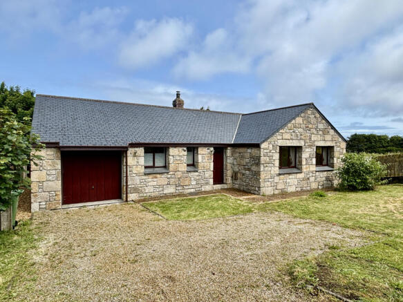 3 Bedroom Detached Bungalow For Sale