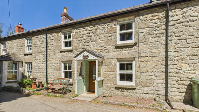 3 Bedroom Mid Terraced House for Sale