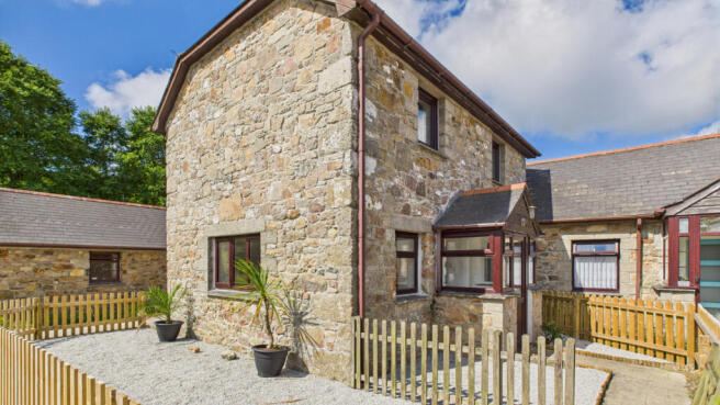 3 Bedroom End Of Terrace Barn for Sale