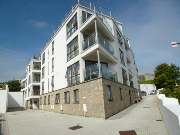 1 Bedroom Apartment for Sale