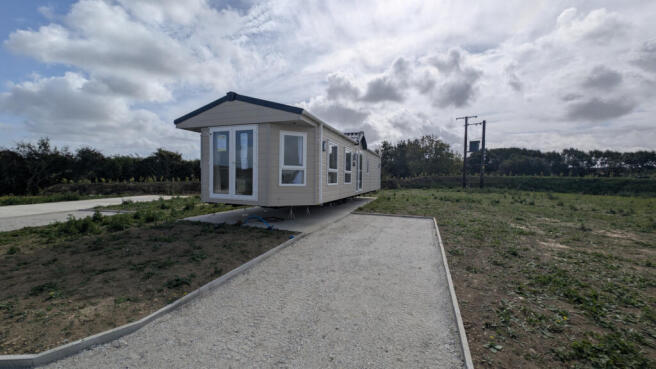 2 Bedroom Park Home for Sale