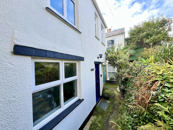 1 Bedroom Mid Terraced House for Sale