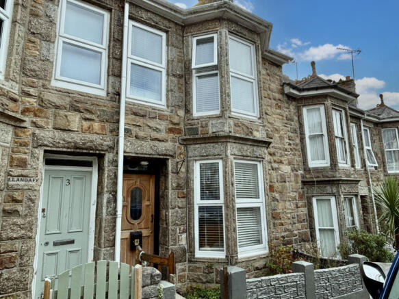 3 Bedroom End Terraced House for Sale