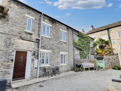 Wren Cottage, 2 Black Bull Yard East Witton Road, Middleham DL8 4NX
