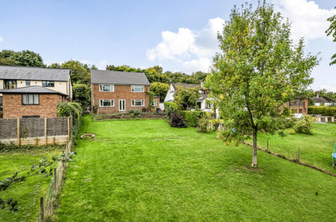 1353638368cbe844001d2