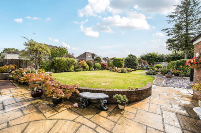 1347341468b855a8c604b