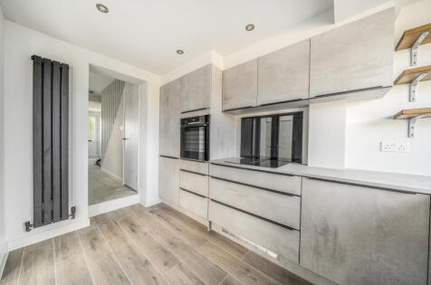 High Street, Wroughton, Swindon, SN4