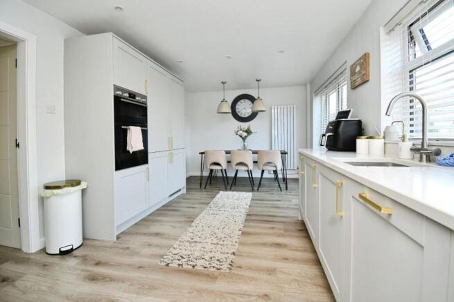 f0aab690-Dining 20Kitchen.JPG