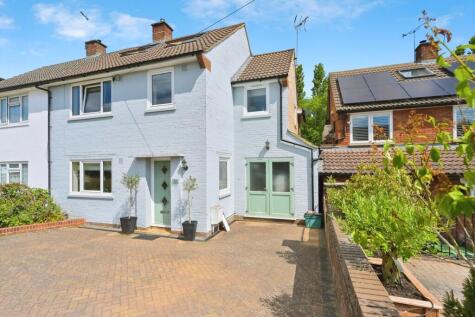 Pemberton Close, St. Albans, AL1