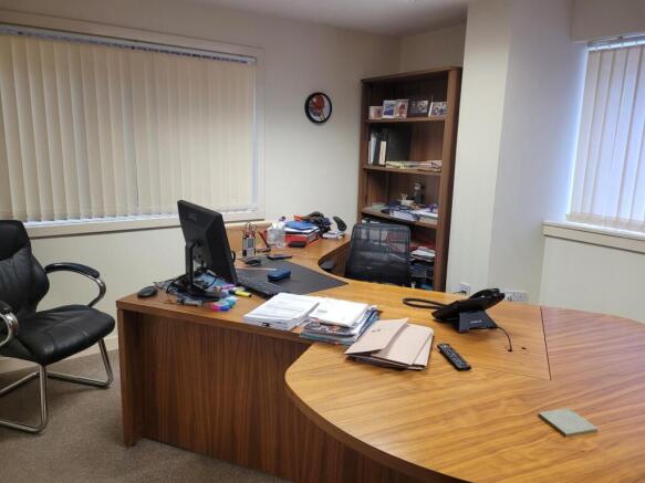 Photo 3