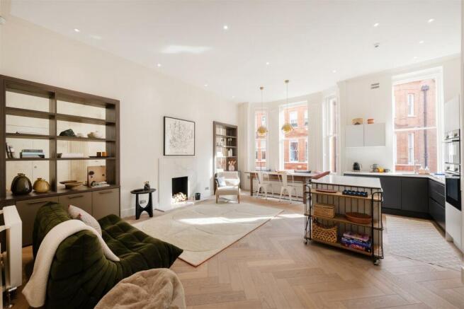 4, 8 Draycott Place Hi-1.jpg