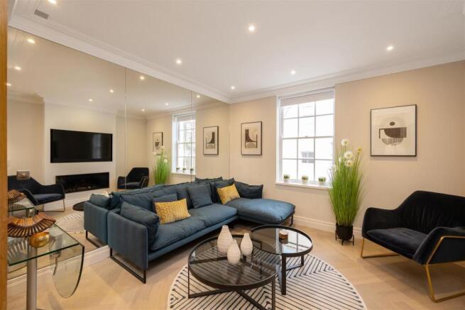 67 Kinnerton Street Hi-5.jpg