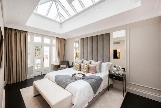 49 Eaton Place Hi-29.jpg