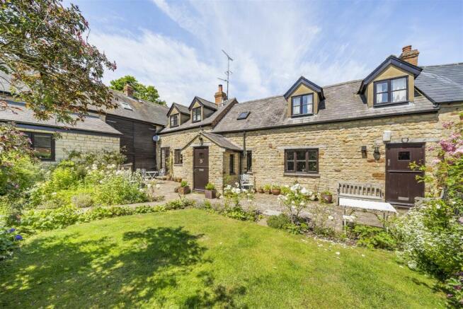 Stable Cottage, 1a Kettle End, Lois Weedon
