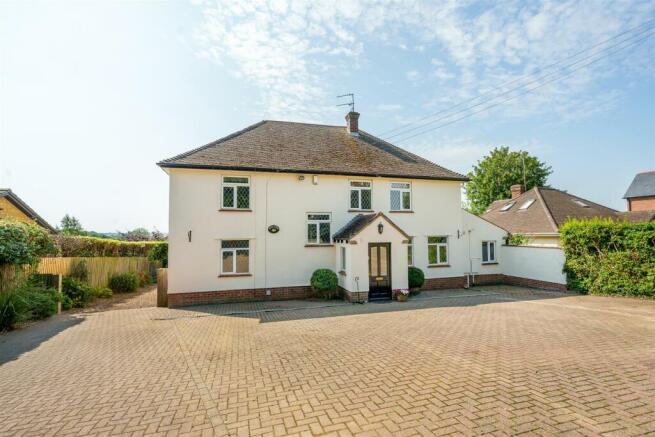 Rowan House, 31 Bradden Road, Greens Norton (1).jp