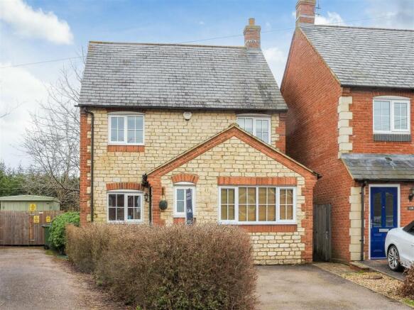 33a High St, Silverstone