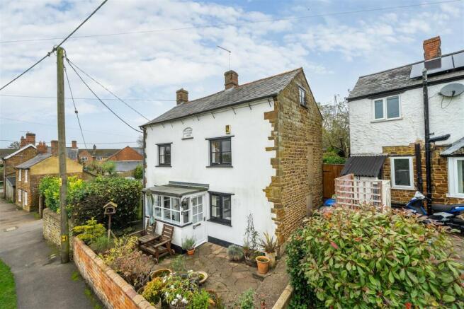 Quinbury Cottage, 35 Quinbury End, Blakesley