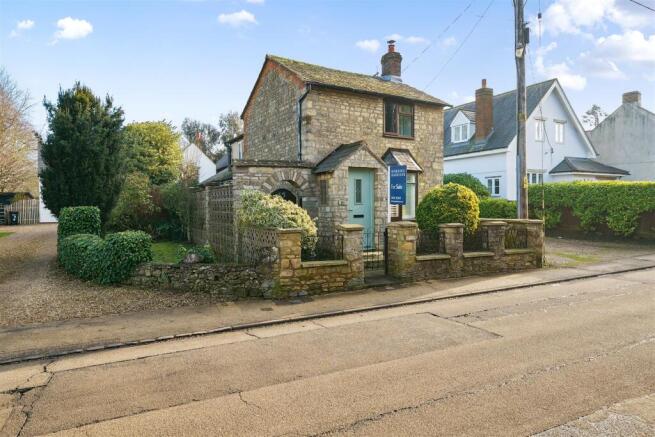 65 High Street, Whittlebury