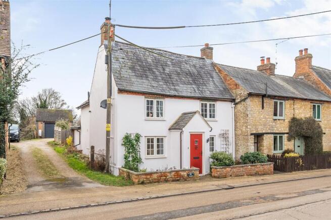 36 High Street, Whittlebury