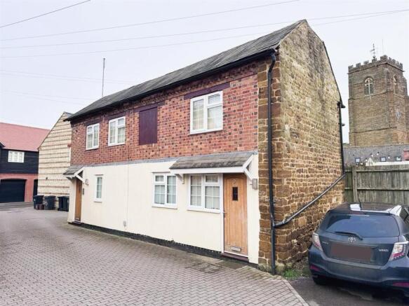 1 & 2 Moat Yard, Moat Lane, Towcester