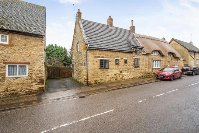 42 High Street, Blisworth