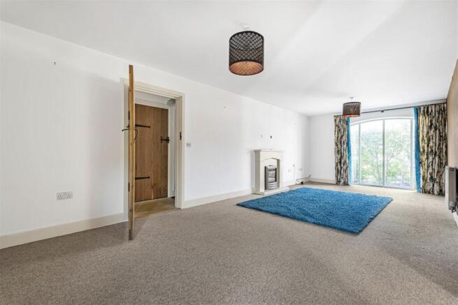 11 The Elms, Silverstone