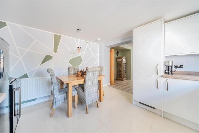 Flat 4, 10 High Street, Gayton