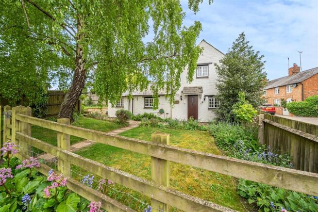 The White Cottage, 21 Wappenham Road, Abthorpe