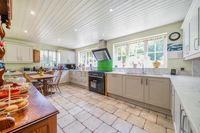 1 Showsley Road, Showsley