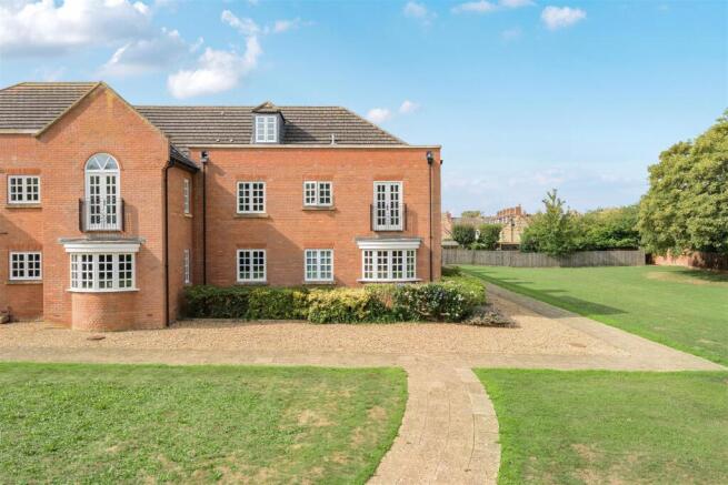 73 Reffield Close, Towcester