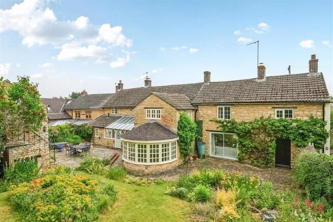 Bricklayers Cottage, 11 Careys Road, Pury End