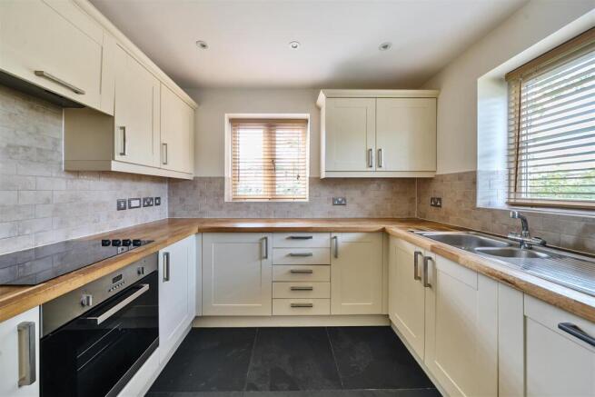 Gildene Cottage, 1 Canons Ashby Road, Moreton Pink