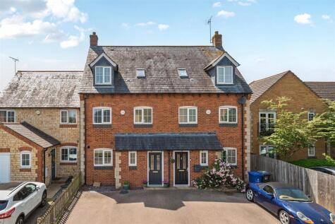 The Old Woodyard, Silverstone, NN12