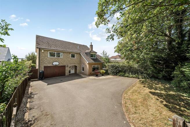 25 Bradden Road, Greens Norton (e).JPG