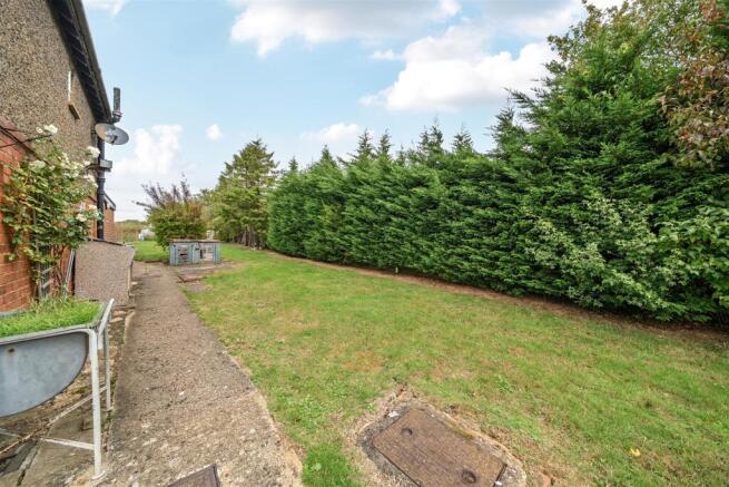 67 Main Road, Shutlanger (6).jpg