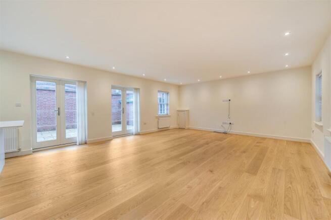 Archway House, 31 Moat Lane, Towcester (1).jpg