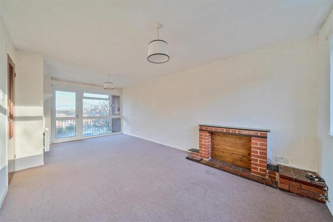 4 Baden Powell Cresent, Towcester (2).jpg