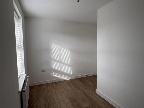 Flat 25 Long Morris - Bed 2 (1).jpg